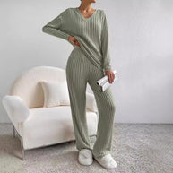 Damen bequemer Strickanzug aus hochwertigem Baumwollmix mit modernem Rippenmuster WW