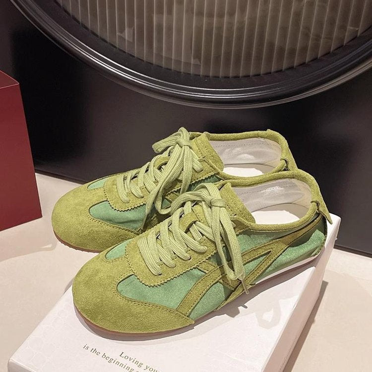 Damen Sneakers aus atmungsaktivem Wildleder mit modischen Schnürdetails WW