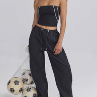 Damen Sportanzug mit hohem Kragen und farblich abgesetzten Akzenten WW