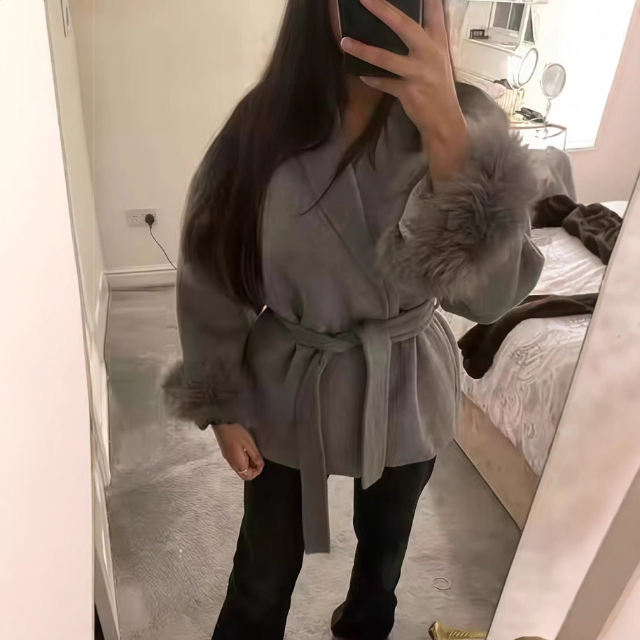 Damen kuschelige Wollejacke mit elegantem Gürtel und glamourösen Fütterungen WW