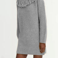 Damen Strickkleid mit Fransenkragen und gerippten Ärmeln WW