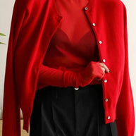 Damen Strickoberteil mit eleganter Knopfleiste und modernen Details WW