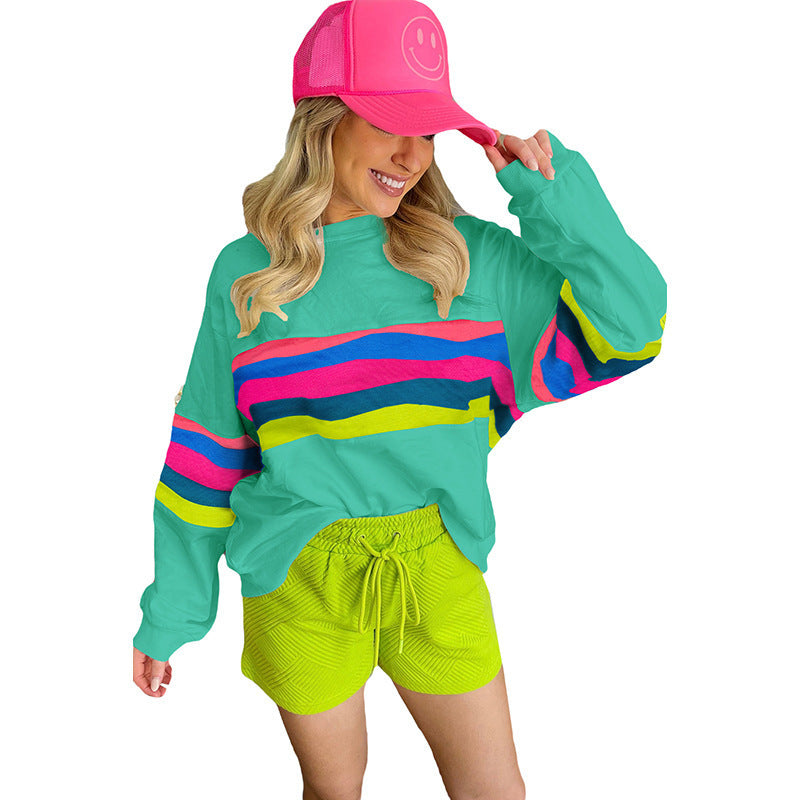 Damen lässiges Oversized-Sweatshirt mit bunten Streifen und tieferem Rundhalsausschnitt WW