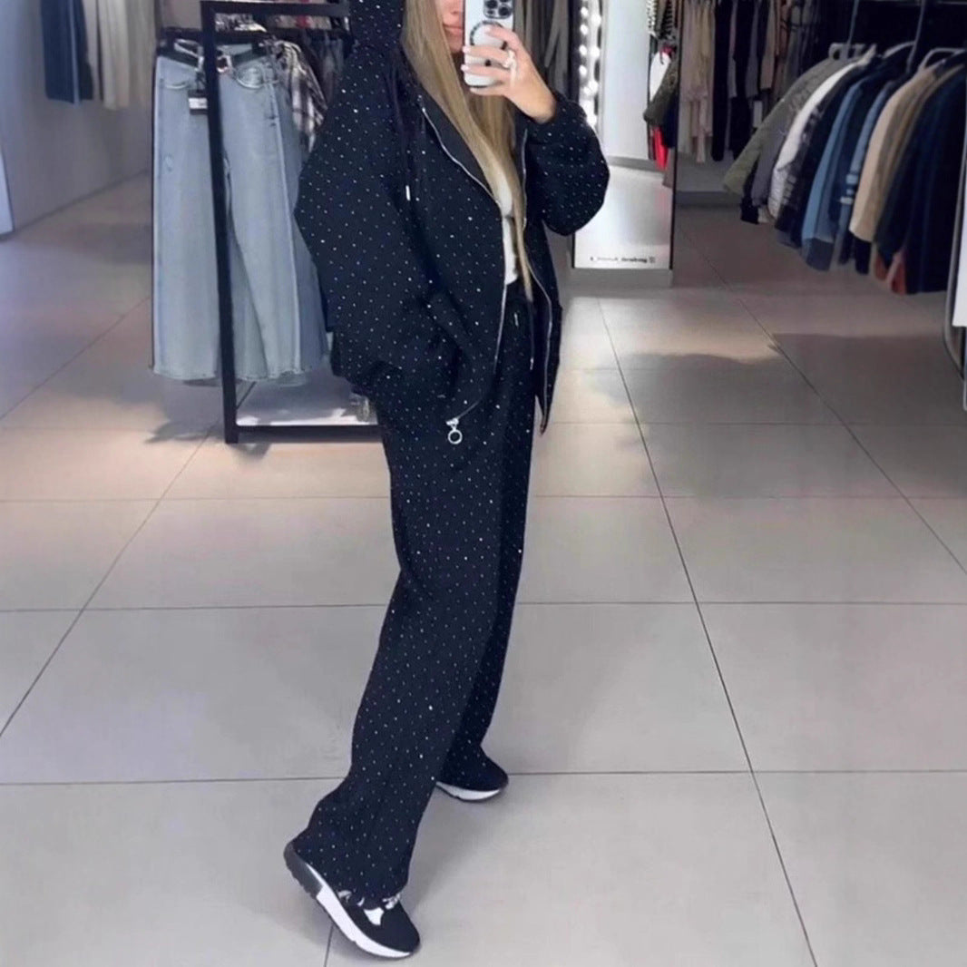Damen Sportliches Sweat-Outfit mit Kapuze und weiter Passform WW