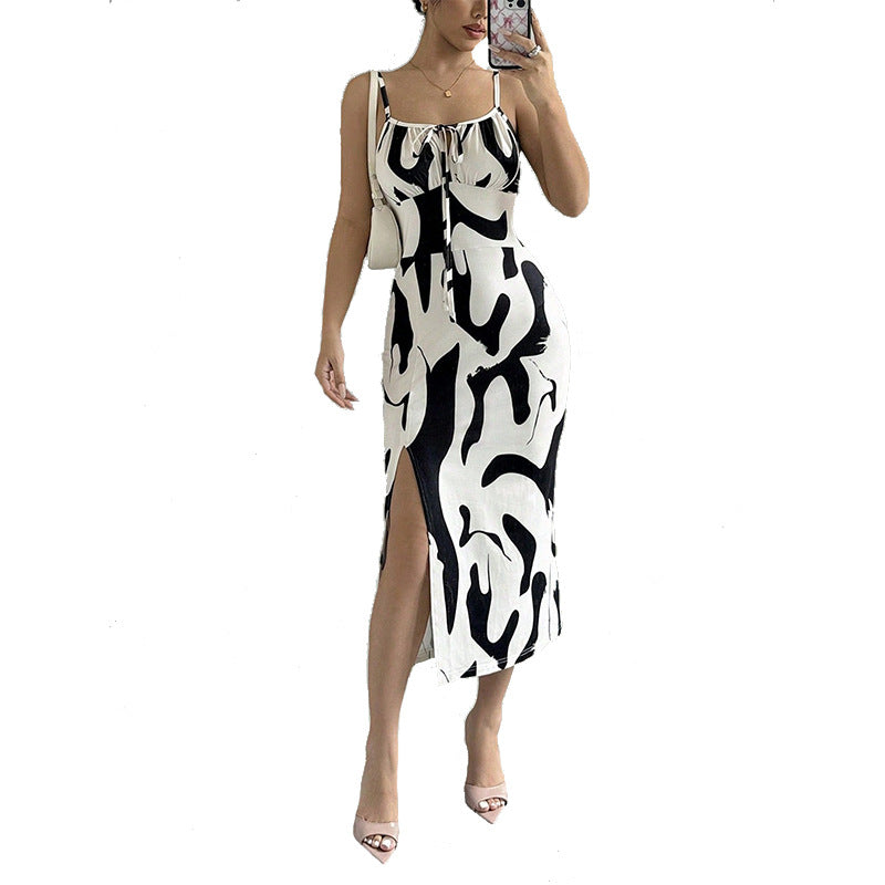 Damen figurbetonendes Maxikleid mit verstellbaren Trägern und raffiniertem Schlitz W&W Mode