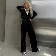 Damen Sportanzug mit elegantem und komfortablem Design WW