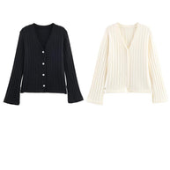 Damen Strickjacke mit elegantem V-Ausschnitt und praktischen Knöpfen WW