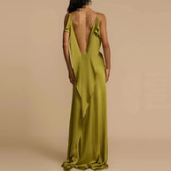 Damen Abendkleid mit tiefem Rückenausschnitt und eleganten Rüschendetails W&W