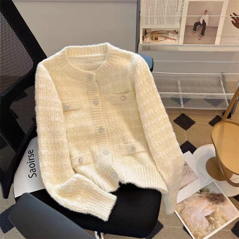 Damen Strickjacke mit Taschen und dekorativen Knöpfen WW