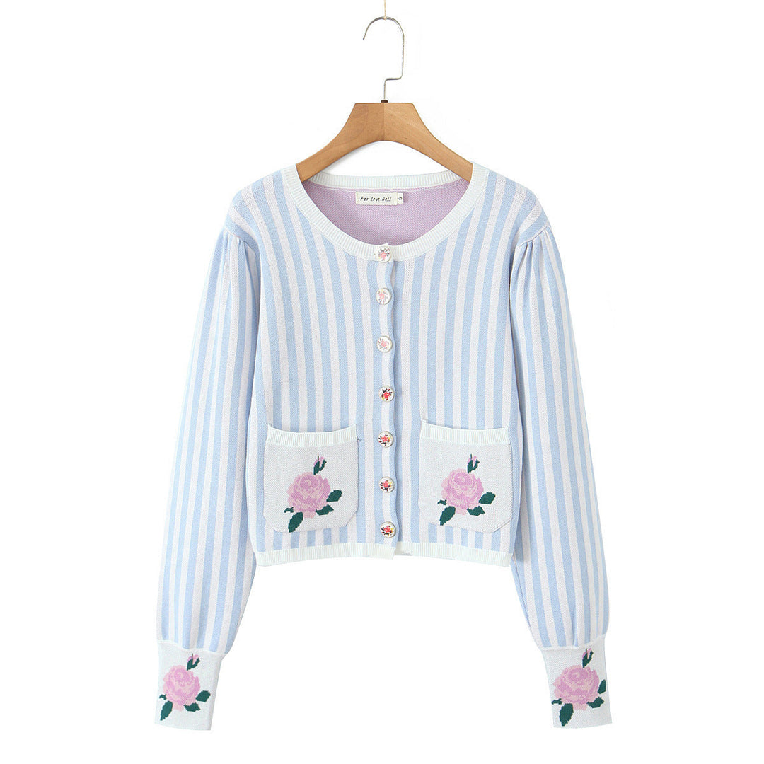 Damen Strickjacke mit floralem Design und detailreicher Knopfleiste W&W Mode