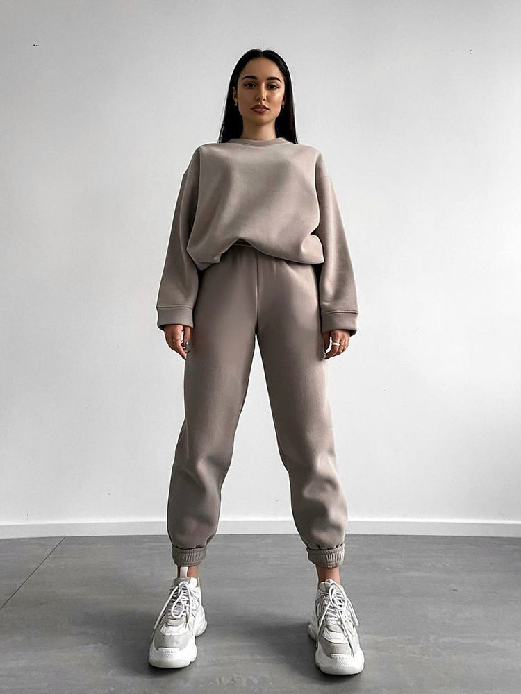 Damen bequemer und trendiger Sweatanzug WW
