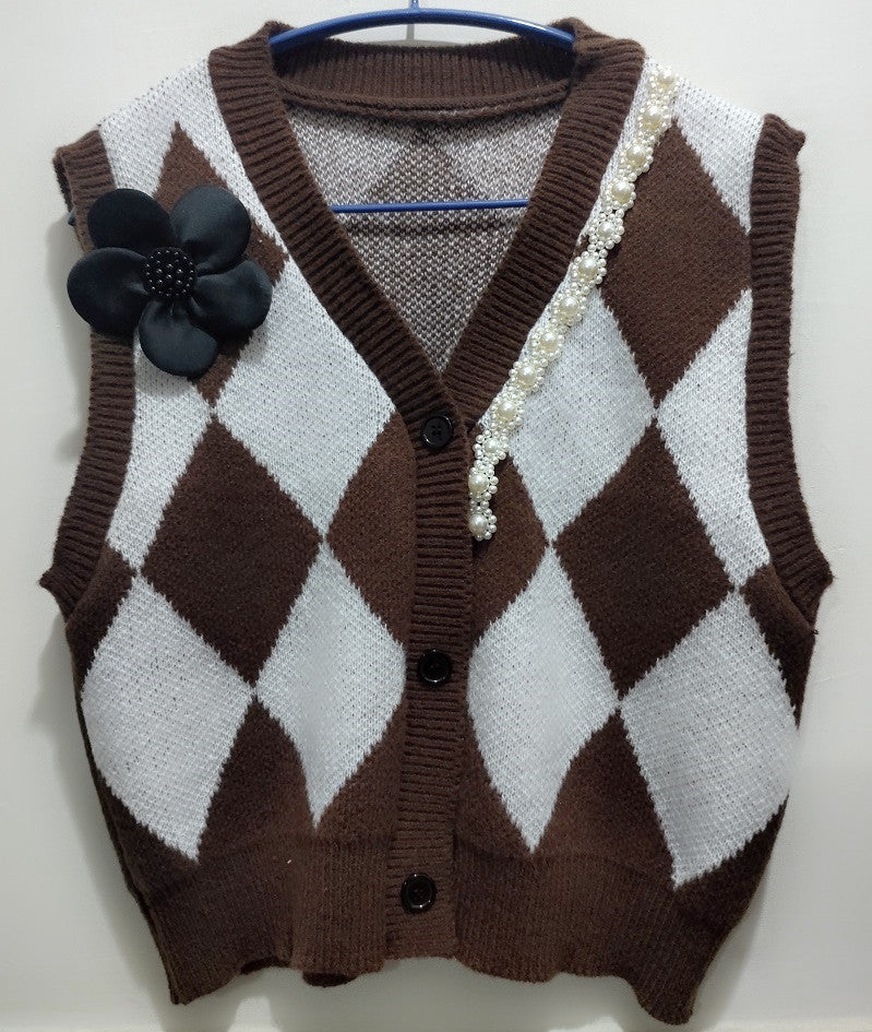 Damen Strickweste mit modernem Rautenmuster und eleganter Knopfdetail WW