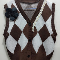 Damen Strickweste mit modernem Rautenmuster und eleganter Knopfdetail WW