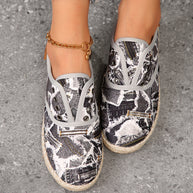Damen Casual Espadrille Slip-Ons mit stylischem distressed Denim-Muster WW