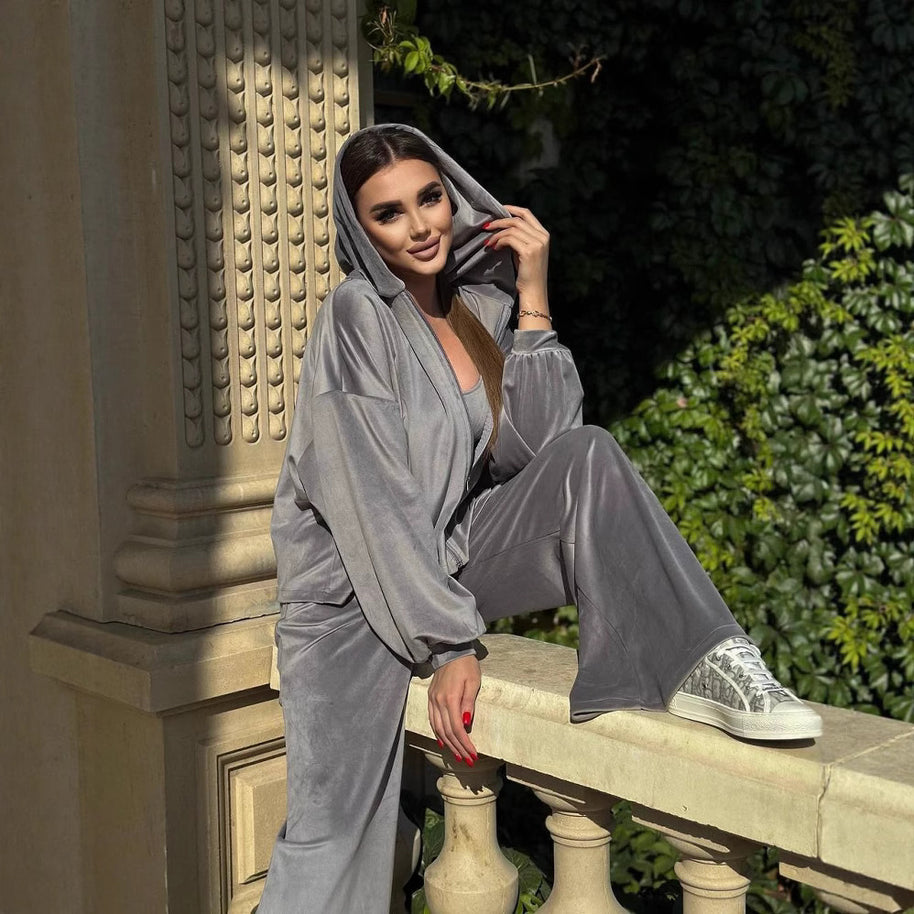 Damen Sportliches Velvet Loungewear-Set mit Hoodiefunktion WW