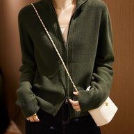 Damen Strickjacke mit hohem Kragen und durchgehendem Reißverschluss WW