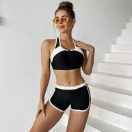 Damen Sportbadeanzug mit kurzer Hose und praktischem Reißverschluss WW