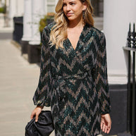 Damen Glitzernder Morgenmantel mit elegantem V-Ausschnitt und breiten Ärmeln WW