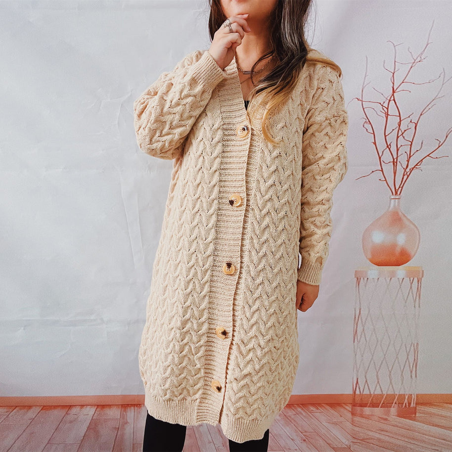 Damen Strickjacke mit strukturierter Zopfstrickoptik und dekorativen Knopfdetails WW