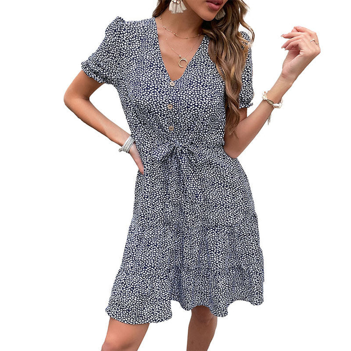 Damen Sommerkleid mit knöpfbarem V-Ausschnitt und eleganter Taillierung W&W Mode