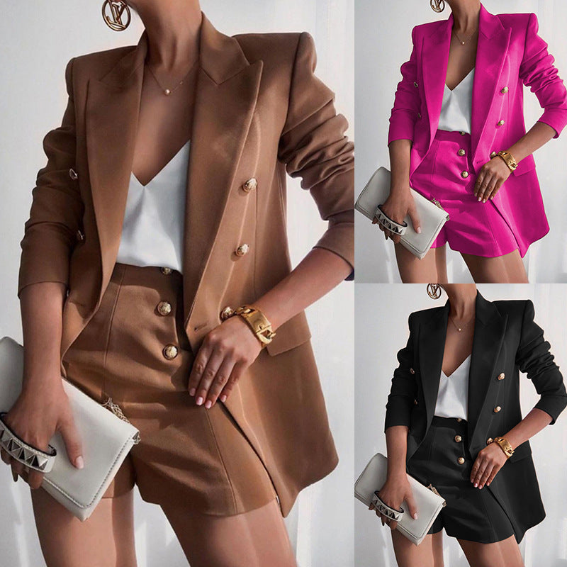 Damen Blazer-Shorts Ensemble mit eleganter Knopfleiste und modernem Schnitt WW