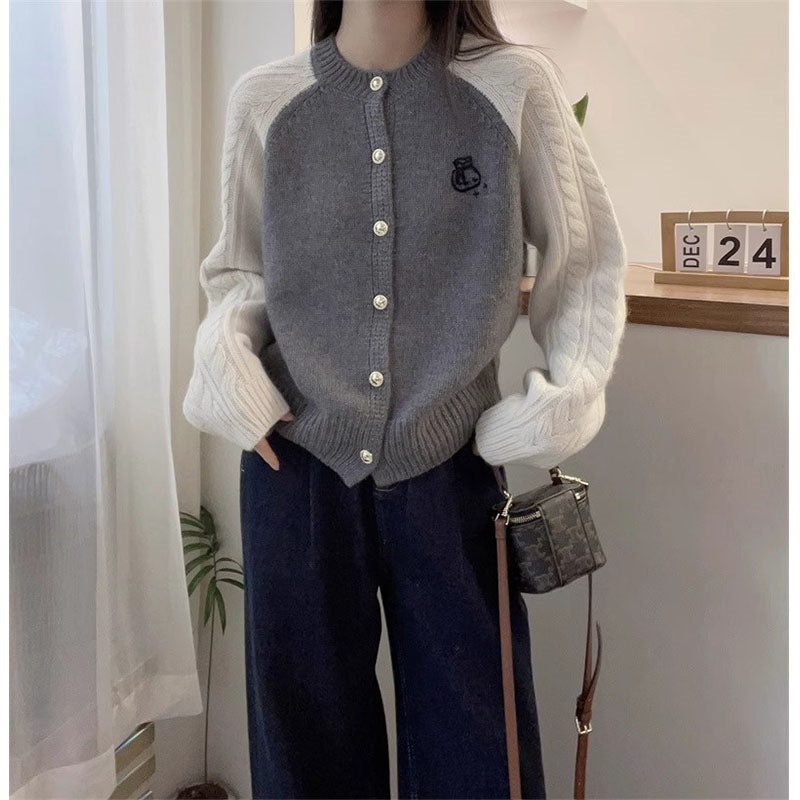 Damen Strickjacke mit dekorativen Zopfmustern WW