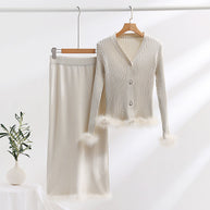 Damen Strickensemble mit feinem Fellbesatz WW