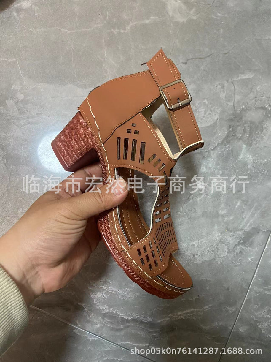 Damen Sandalen mit modischem Schnitt und bequemem Blockabsatz WW