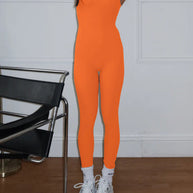 Damen Sportlicher Langoverall mit verstellbaren Trägern und figurbetonendem Schnitt WW