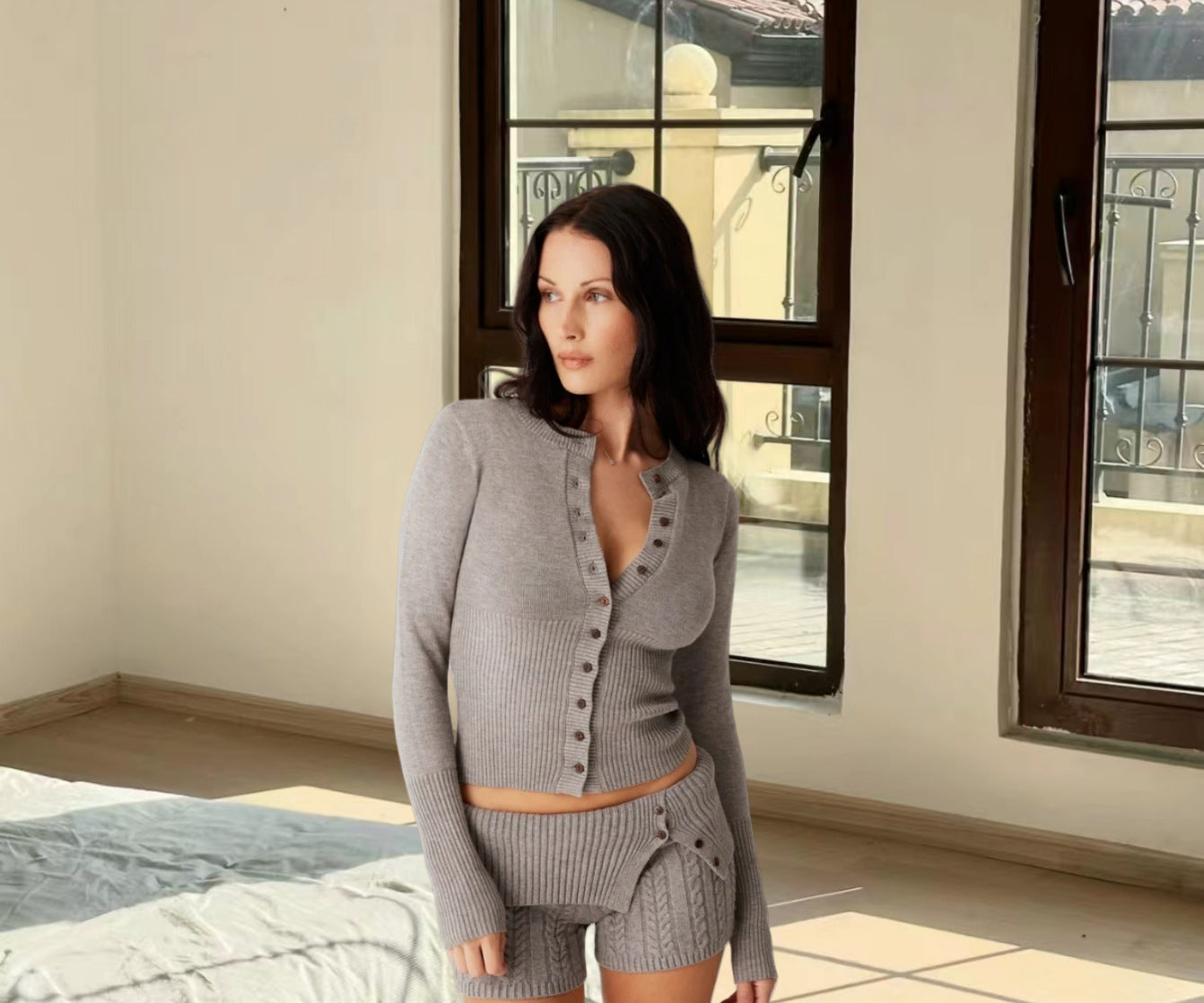 Damen Strick Set mit Knopfdetails und kurzem Schnitt WW