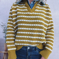 Damen Strickpullover mit tiefem V-Ausschnitt und markantem Streifenmuster WW