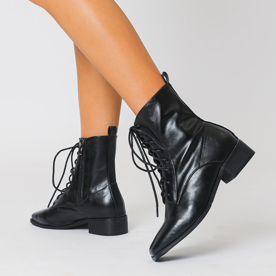 Damen Schnürstiefel im eleganten Design WW