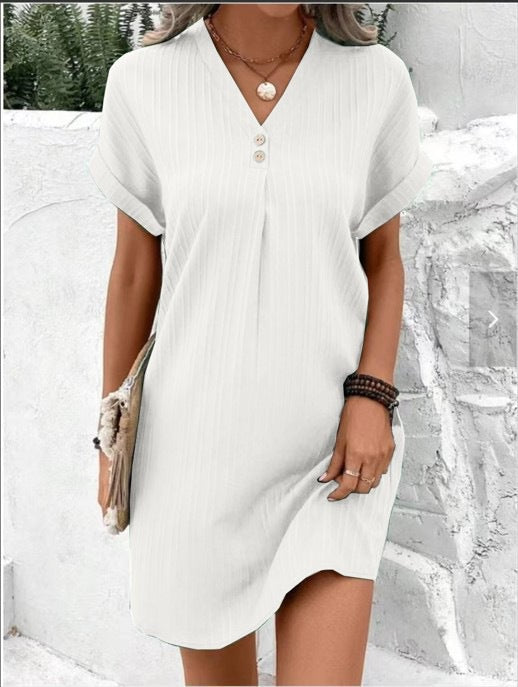 Damen Kurzarm Kleid mit V-Ausschnitt und Knopfdetail WW