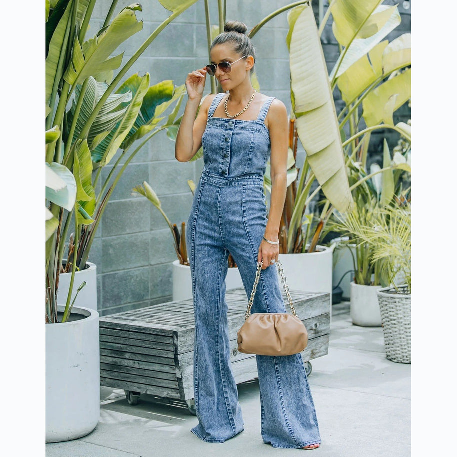 Damen Jumpsuit im lässigen Denim-Look mit weit geschnittenem Beinen und dekorativen Knöpfen WW