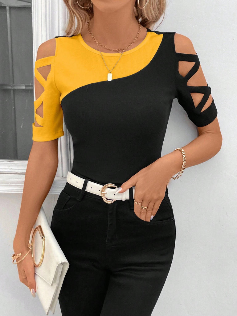 Damen Oberteil mit modernen Cut-Out-Details und eleganter Farbblockierung WW