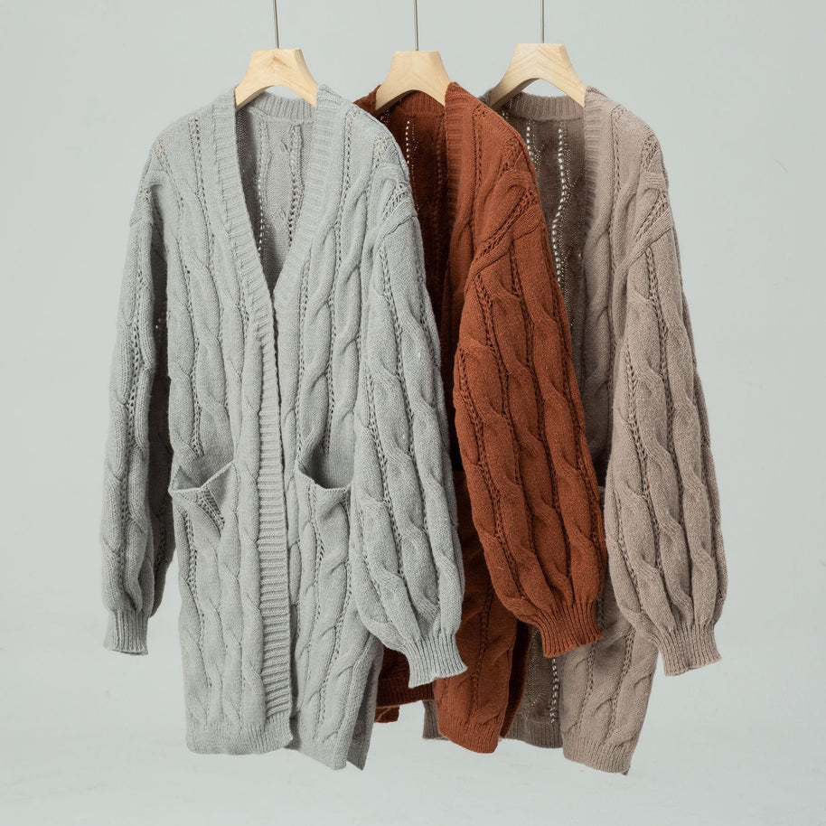 Damen Strickjacke mit V-Ausschnitt und praktischen Taschen WW