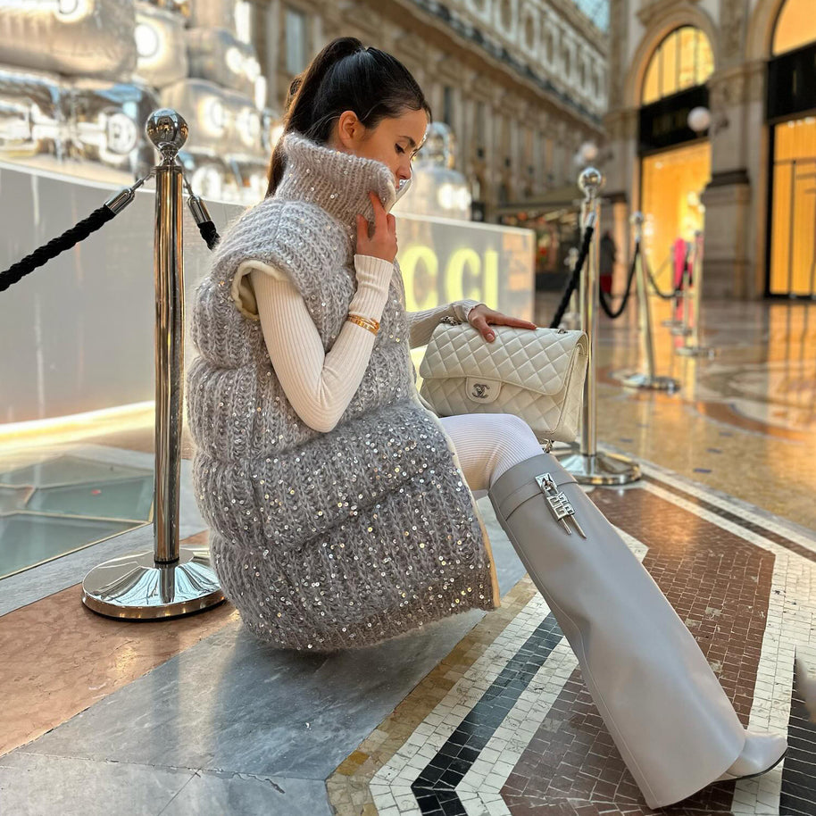 Damen Steppweste mit eleganten Pailletten-Details und hohem Kragen WW