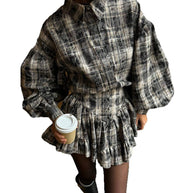 Damen Karottenkleid mit voluminösen Ärmeln und verspieltem Rüschensaum WW