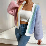 Damen Strickjacke mit buntem Blockdesign und lässigem Schnitt WW