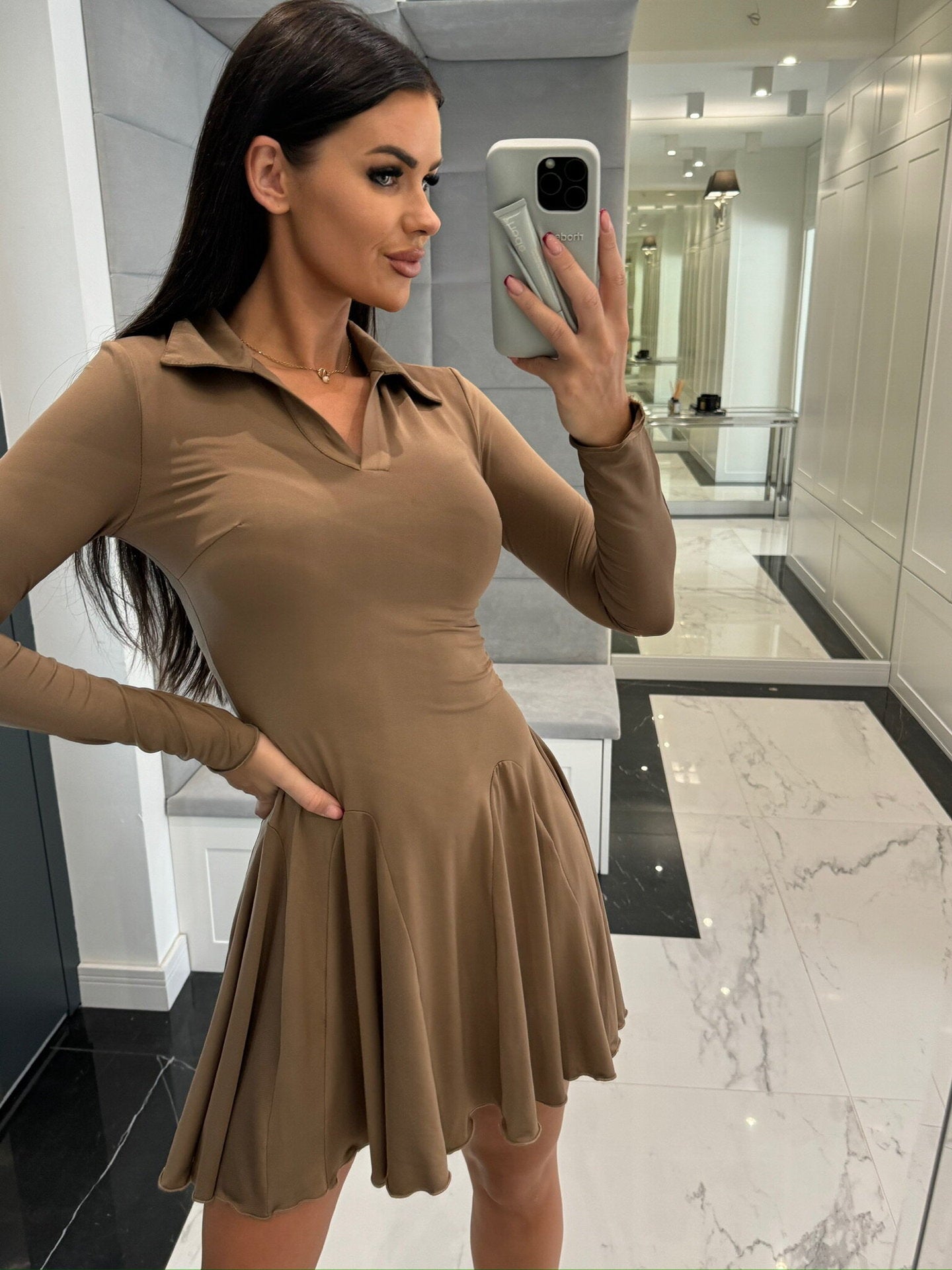 Damen A-Linien Kleid mit Polo-Kragen und schwingendem Rock WW