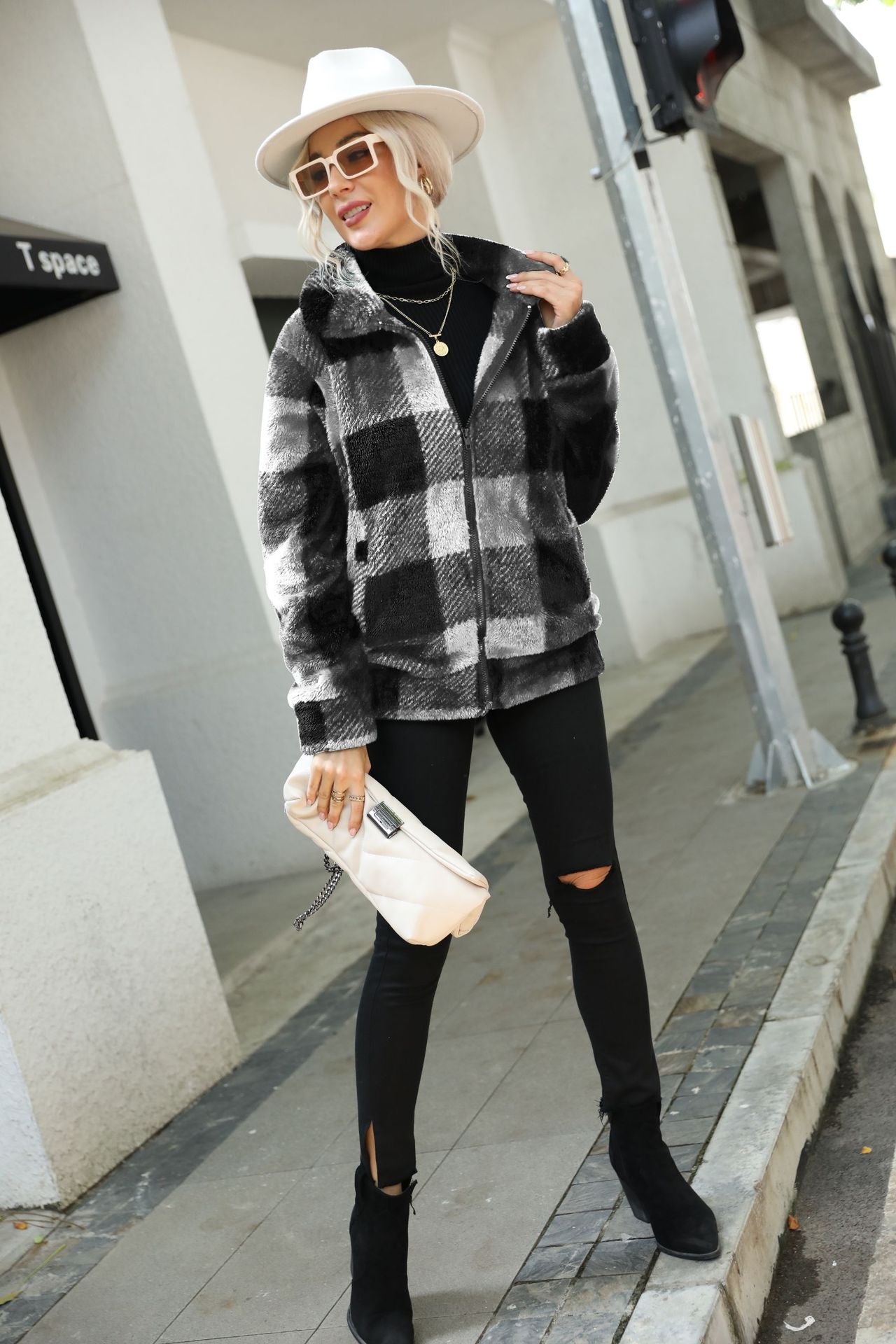 Damen Plüsch-Hoodiejacke mit trendigem Karomuster und praktischen Reißverschlusstaschen WW