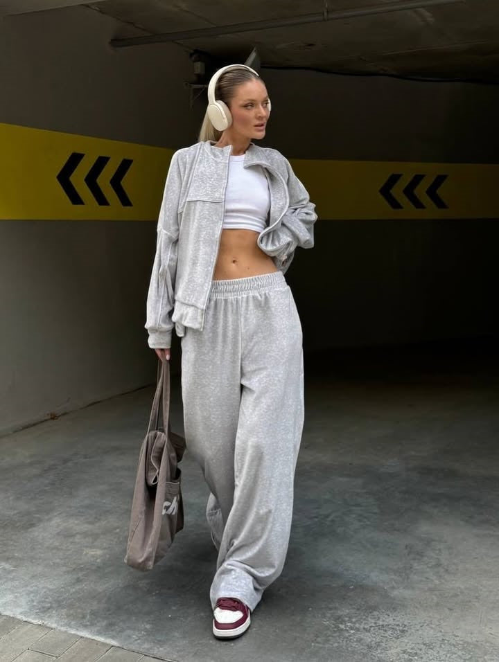 Damen sportlicher Velours-Loungewear-Anzug mit breiten Hosen WW