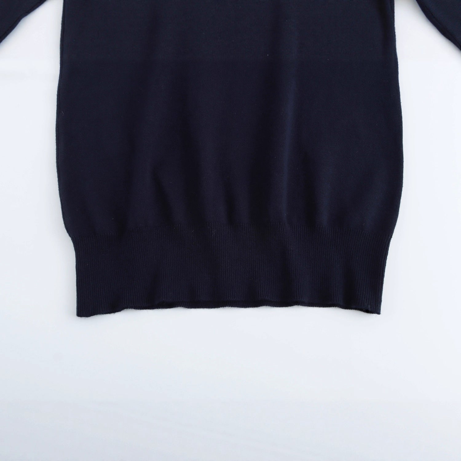 Damen Rollkragenpullover mit eleganten Knopfdetails WW