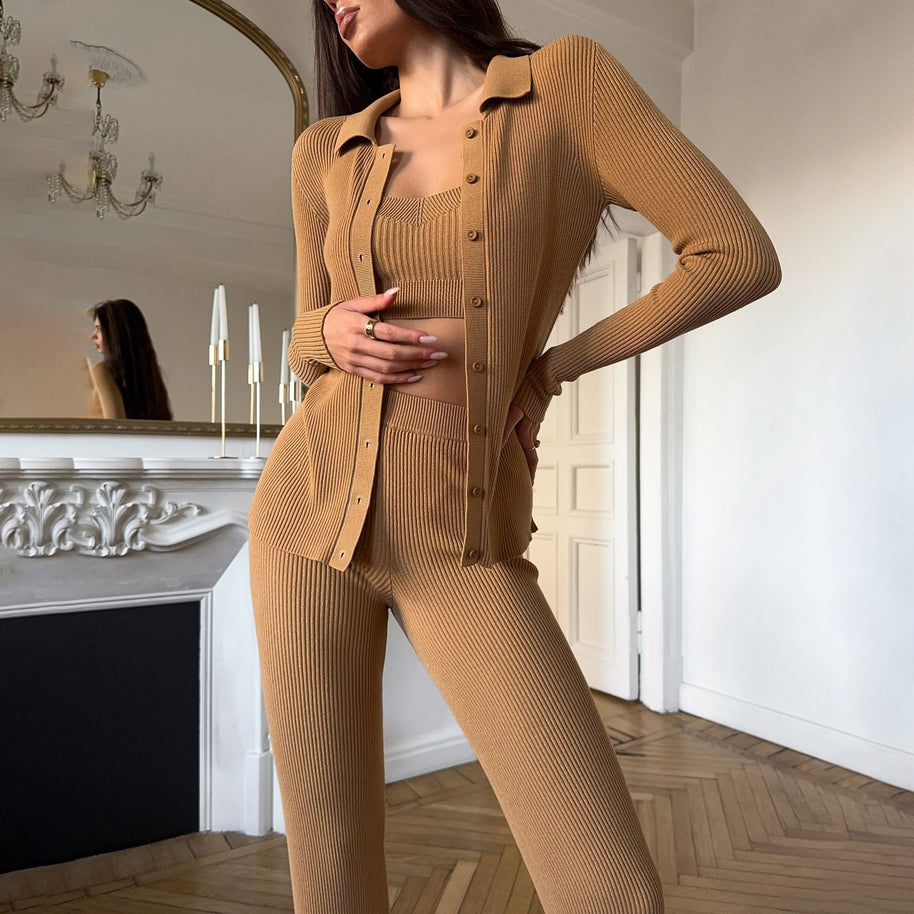 Damen Strick-Loungewear-Set mit elegantem Knopfdetail und figurbetontem Schnitt WW