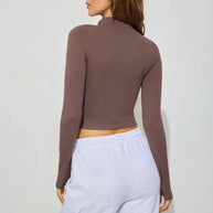 Damen sportliches Zip-Shirt mit langen Ärmeln und hohem Kragen WW