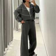 Damen sportliches Oversized-Set mit hohem Kragen und elastischen Bündchen WW