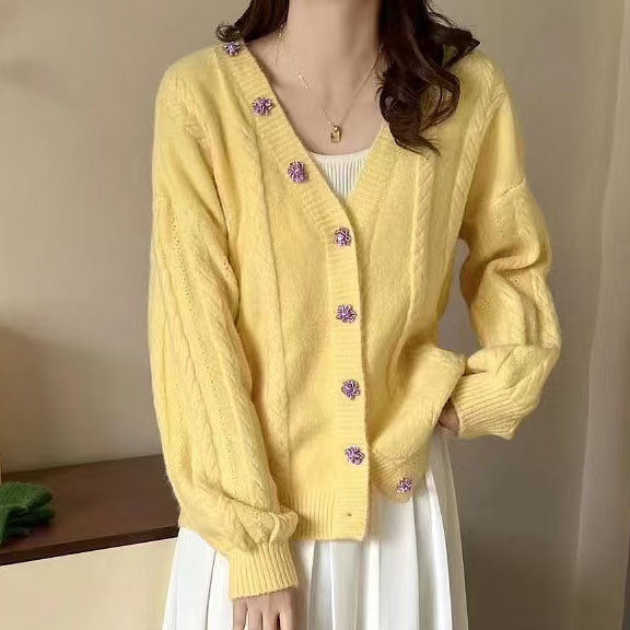 Damen Strickjacke mit dekorativen Knöpfen und Zopfmuster WW