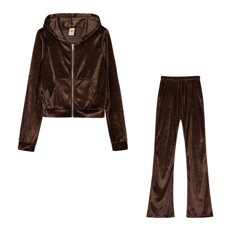 Damen Sportliches Set aus samtiger Kapuzenjacke und weiten Jogginghosen WW