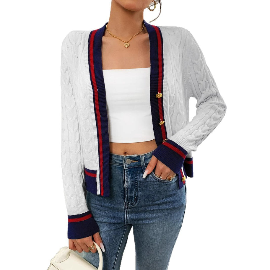 Damen Strickjacke mit klassischen Zopfmuster und kontrastierenden Akzenten WW