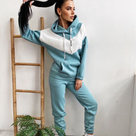 Damen Sportliches Fleece-Set mit hohem Kragen und elastischem Bund WW